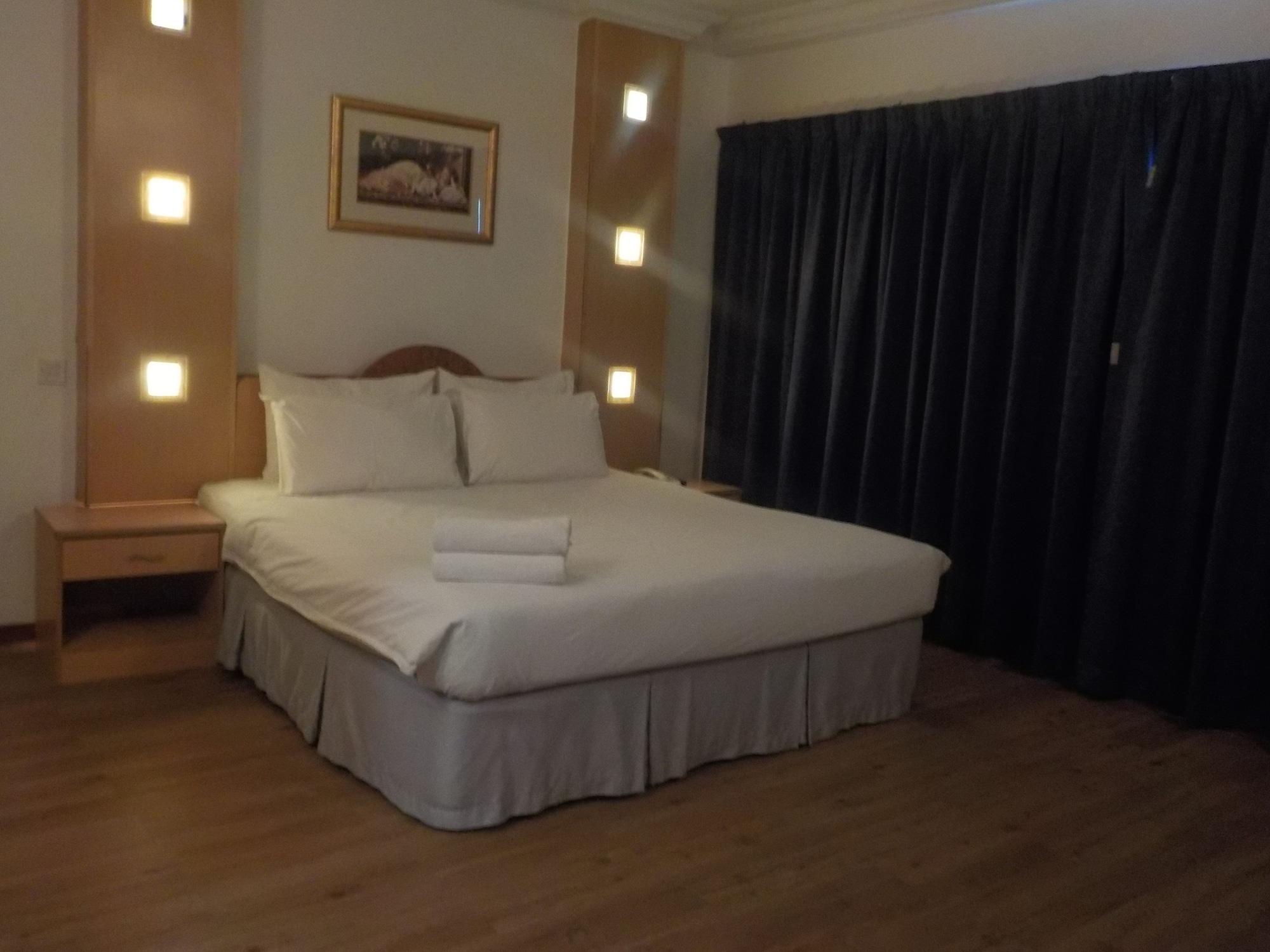 Fair Park Hotel Ipoh Exterior photo